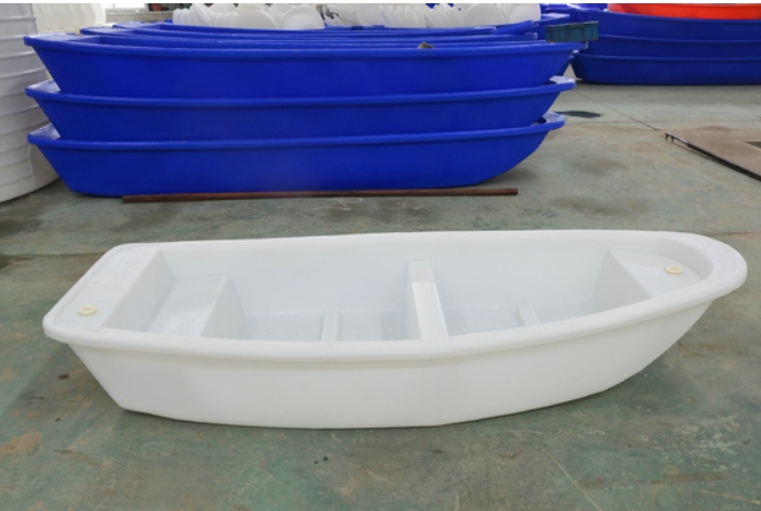 小船滾塑模具成型產(chǎn)品